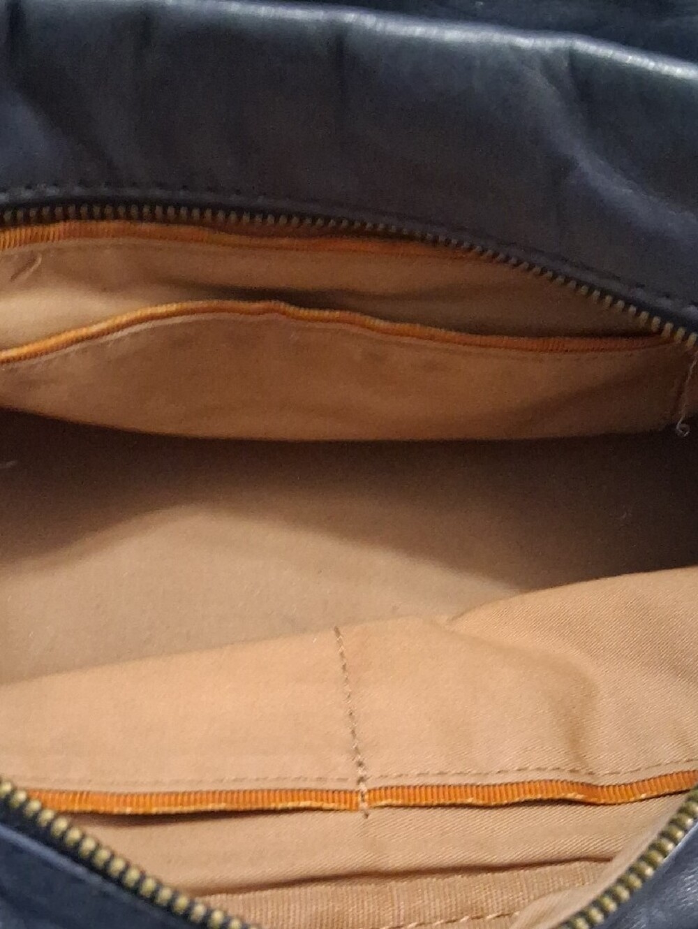 HOBO Navy Leather Top-Handle Shoulder Bag with Crossbody Strap. See Mark On Pic - Picture 3 of 8